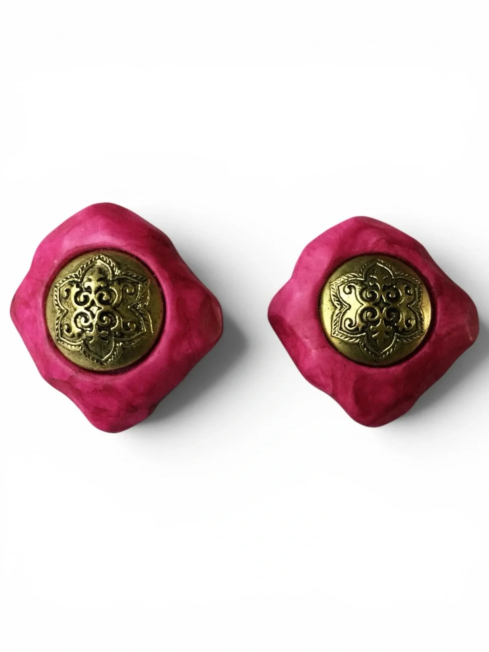 Vtg Magenta Acrylic Faceted Stretch Bracelet + Ornate Gold‑Tone Clip‑On Earrings - Picture 6 of 10